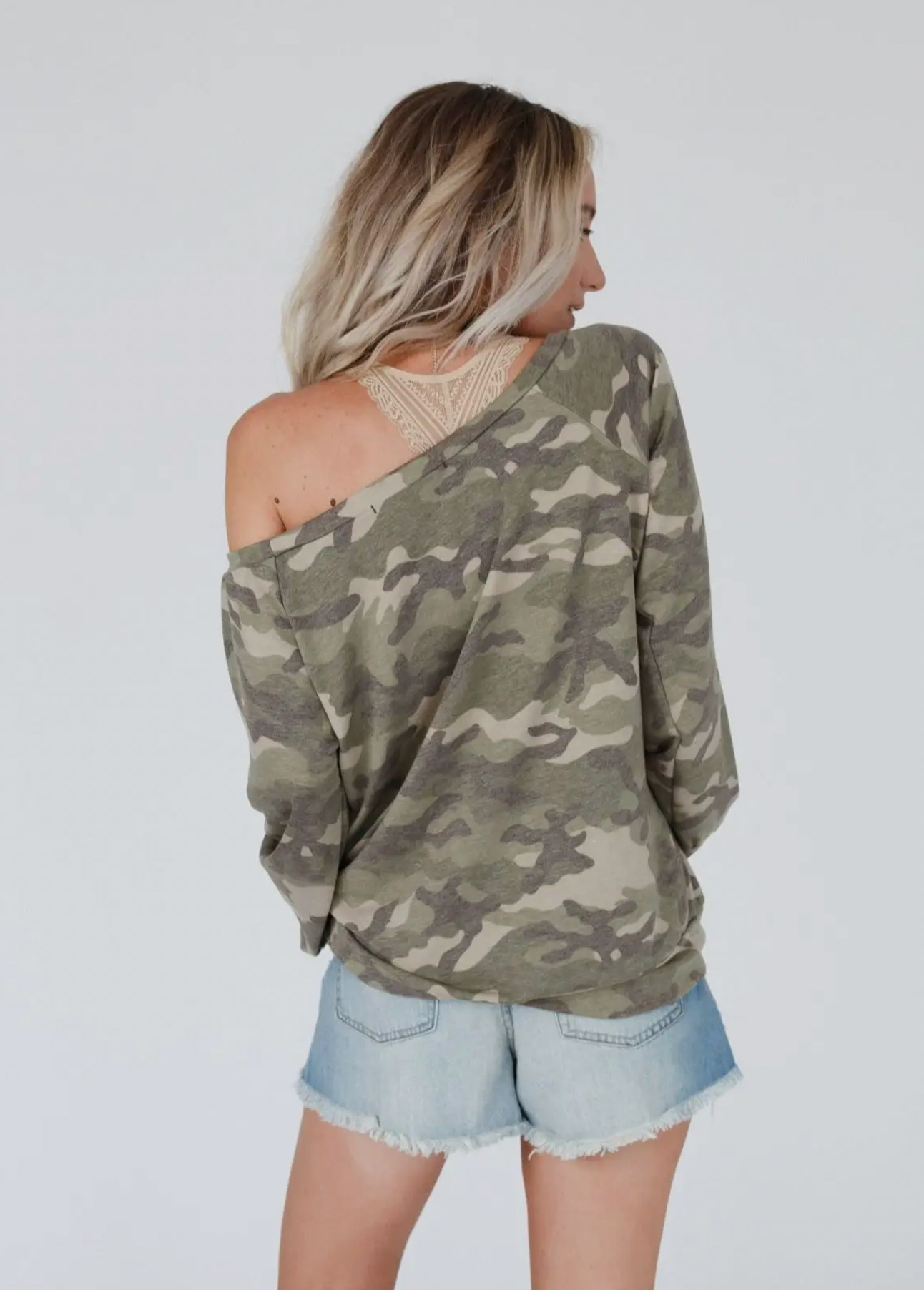 Subtle Hints Pullover - Camo Green